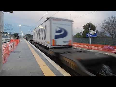 E405 030+E405 020 per TCS Bari Lamasinata-Verona Q.E., in transito a Bari Santo Spirito!