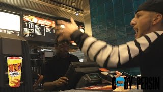 Крутой рэпер делает заказ в Макдоналдсе - Видео онлайн