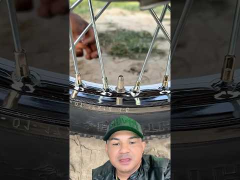 Así inflarás la llanta de tu moto fácil y rápido #shortvideo