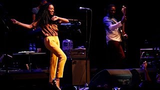 Solange - Some Things Never Seem To Fucking Work (Live Circo Voador RJ )