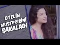 Mustafa Karadeniz - Otelin Müşterisini Şakaladı