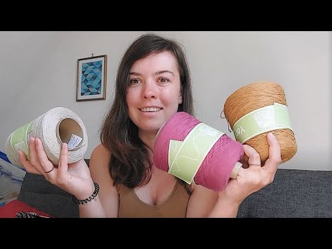 Episode 254 - A Sock Tube & Holiday Knitting