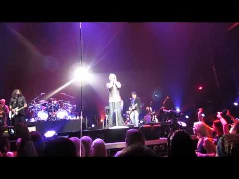 Bon Jovi - HOT LEGS - Las Vegas, NV - 4/20/2013