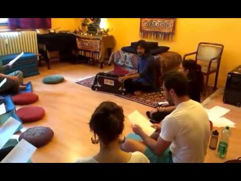 Kishore Kumar- Sa Re Ga Ma course/ Indiai hangképző gyakorlatok