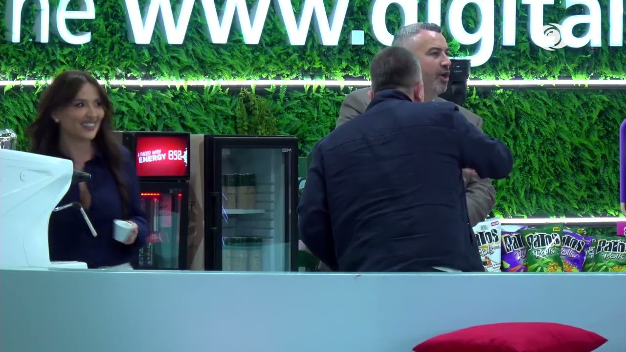 Ti i provokon të gjithë…/ Salsano bisedon me Rogertin për lojën e banorit