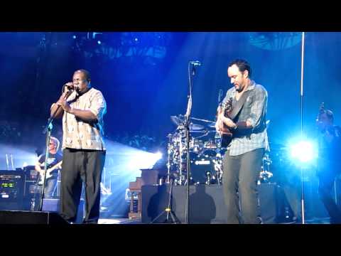 Dave Matthews Band - Everyday Featuring Vusi Mahlasela - Madison Square Garden - 11/13/10