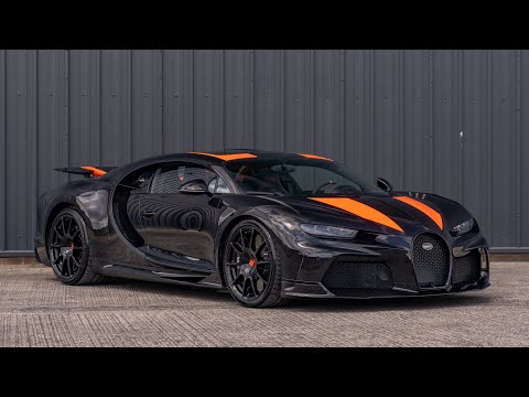 2022 Bugatti Chiron Super Sport 300+ - Jet Black Exposed Carbon Fibre - Walkaround (4K)