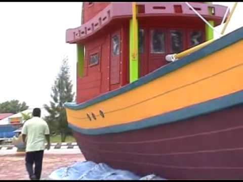 Biar Tua Poket Lebat  - Jali Bunga Tanjung