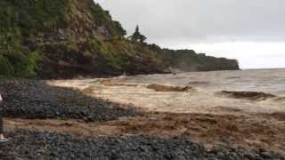 preview picture of video 'Storm causing landslides and huge waterfalls in Hana, Maui'