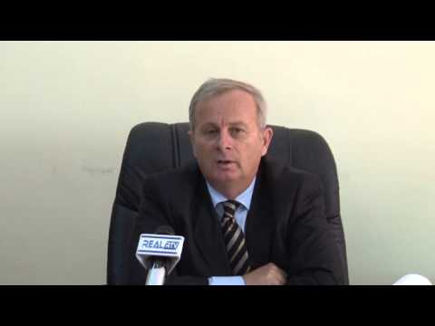 PREFEKTI I VLORES DHE PROTOKOLLI  PER CEREMONITE E CLIRIMIT TE VLORES    REAL RTV