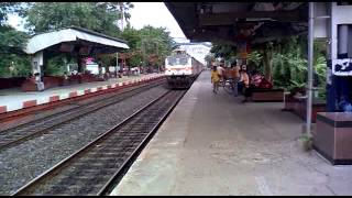 preview picture of video '[IRFCA]Last Capture of NSE Sealdah Rajdhani with a beautiful honking WAP-7!!!'