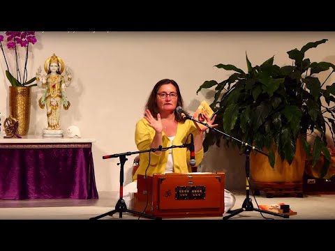 Satsang  und Mantrasingen mit Katyayani - Yoga Vidya Live 20:00 Uhr 26.08.2020
