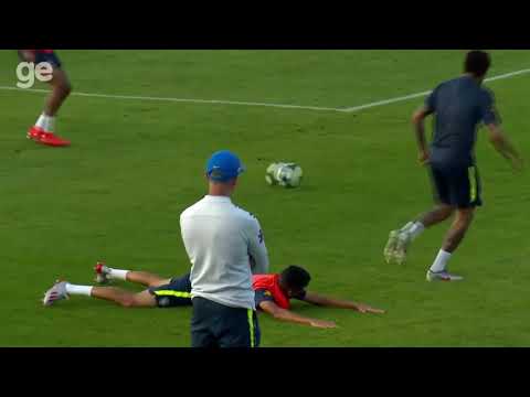 WEVERTON NUTMEGS NEYMAR