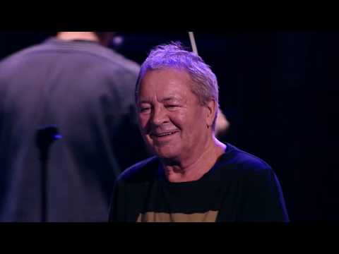 Ian Gillan "Hang Me Out To Dry" - Live in Moscow - Album "Contractual Obligation" out now!