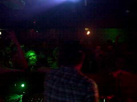 Andy C on 3 decks & Dynamite MC @ Stealth (Part 2)
