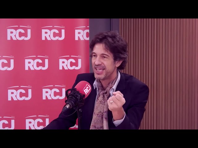 Vídeo relacionado con Foi de prof: Une année dans l'enseignement privé catholique (French Edition)