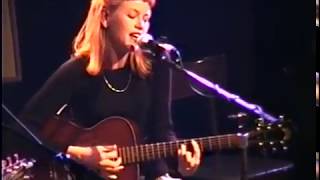 Kay Hanley 02-01-1997 Paradise (Safe And Sound benefit)