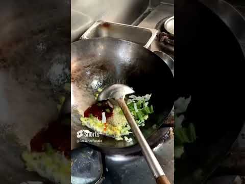 Famous Indian Maggi Goreng in Malaysia | #streetfood #johor #malaysia #foodstreet #jb #shorts