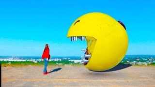 Real Life Minecraft mobs vs Pacman