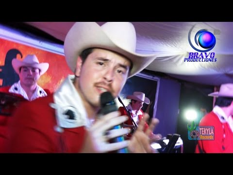 LOS POTROS DEL SUR - Y POR ESA CALLE VIVE - FLOR MORENA - COVERS - VIDEO OFICIAL EN VIVO - LA BRUJA