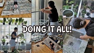 CLEAN WITH ME✨| PLANT CHORES | SHAMPOOING RUG | FRONT + LIVING ROOM RESET + MORE!
