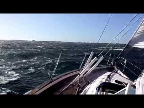 Hallberg-Rassy 40 sailing in the Grevelingen - Wind 40 to 48kn