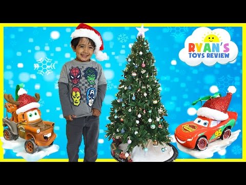 CHRISTMAS TRAIN FOR CHILDREN and Decorating the Christmas Tree Video