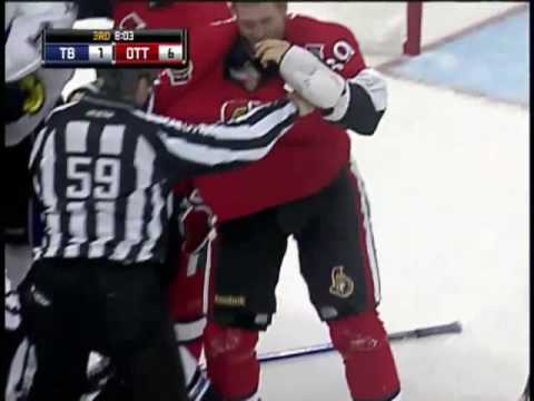 Steve Downie vs Matt Carkner Oct 15, 2009