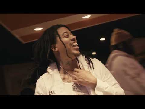 Zelly Ocho - Hea(v)y on it  prod.by Aevy ( shot by Timmfrmdatowns )