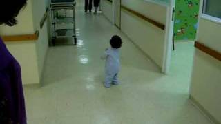 Corriendo por el hospital