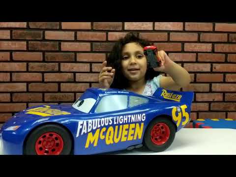 Hanna Playing with Disney Lighting McQueen | Wali Creation Video