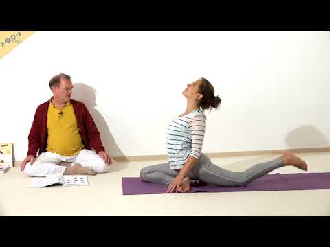 Taube mit beiden Händen am Fuß - Yoga Asana Lexikon