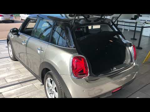 2019 19 Mini Cooper 1.5 Classic for sale at Thame Cars