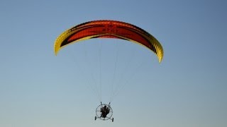 preview picture of video 'Baptêmes paramoteur à UZERCHE'