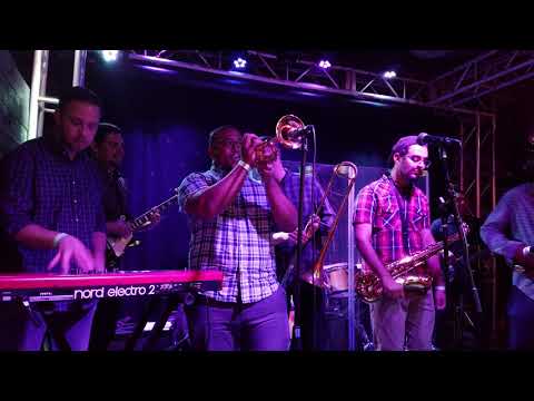 Skanald Trump - The Debonaires