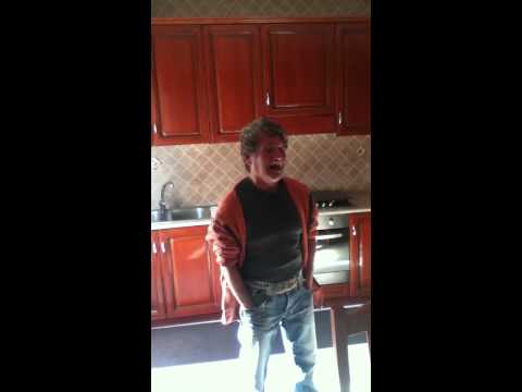 Ngiolill o' biond ro cimiter