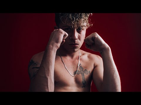 ELNIATAA - Kung Fu 🥷🏻(Video Oficial) Shot By BIANDEM #CHILEANDRILL