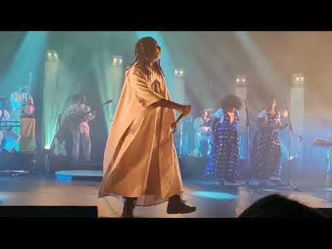 tiken Jah Fakoly ( ça va faire mal)