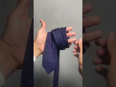 Nudo de corbata en menos de 10 segundos ⏰👔 #devilstyle #modamasculina #estilomasculino #corbata