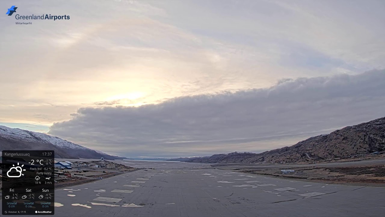Live webcam view of Kangerlussuaq Airport Runway & Fjord View