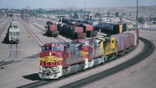 preview picture of video 'AT&SF, Santa FE GE's roar out of Barstow, CA. May 6, 1996'