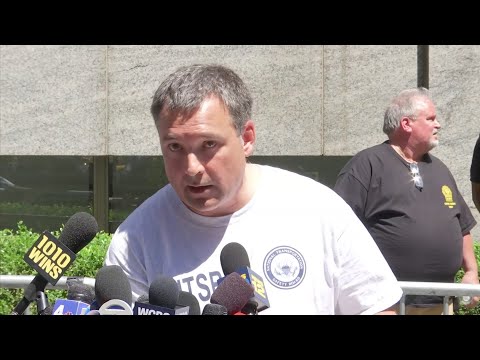 An air safety investigator says an earlier passenger in a helicopter that crashed into a Manhattan skyscraper, killing the pilot, said nothing seemed out of the ordinary. (June 11)