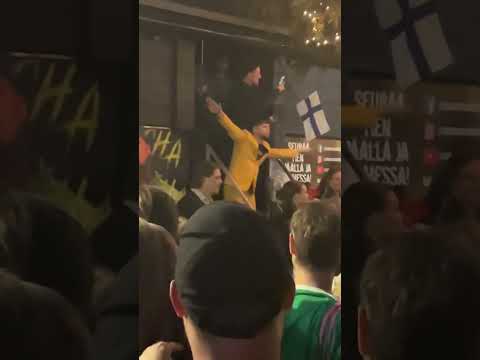 Käärijä performa Cha Cha Cha outside Sauna post Eurovision 2023 for fans