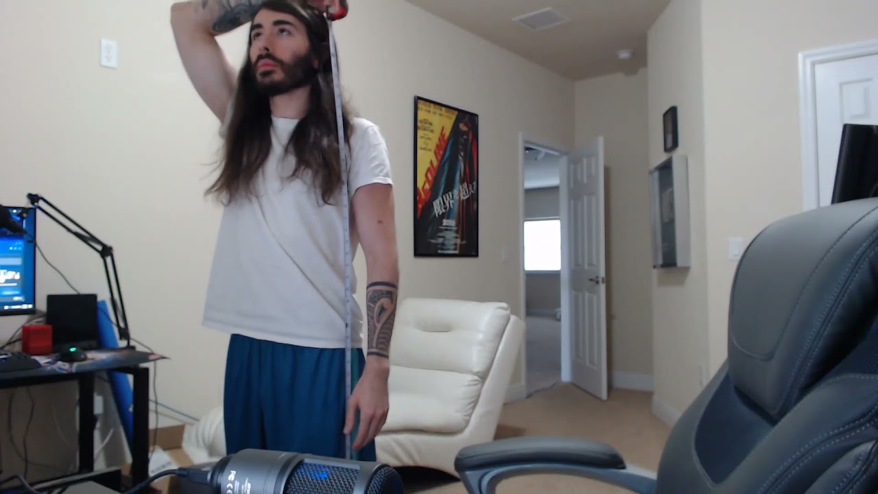 Cr1TiKaL Proves his height...