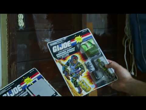 COLLECTABLE SPECTACLE - Mark Bellomo - 8 of 18 (Toy Collection)