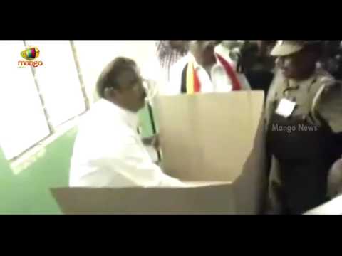 DMDK-PWF Chief Ministerial Candidate Vijayakanth Cast His Vote | Tamil Nadu Elections | Mango News