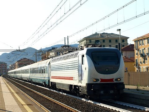 E402.135 NUOVA LIVREA INTERCITY SUN sull'IC 673 Milano C.Le - Livorno C.Le in transito a Lavagna !!