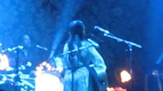 Where does the love go Julia Stone LIVE