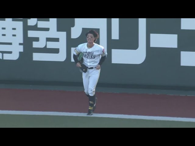 【ファーム】球際の強さが光る!! ホークス・重松凱人 フェンス際でのファインプレー!!  2024年9月17日 福岡ソフトバンクホークス 対 阪神タイガース