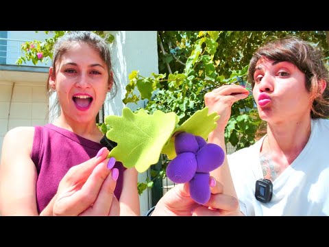 Komik video! Ayşe, ağaç yapraklarından sarma yapıyor! Yemek yapma oyunları